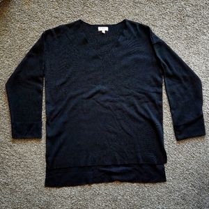 Umgee black v neck, medium